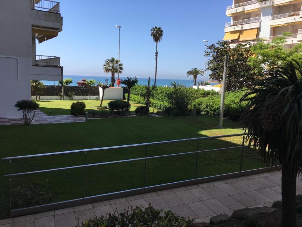 Romántico piso de la playa Fenals Lloret de Mar Exterior foto